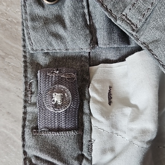 Boys sz 4T Cat & Jack shorts - Picture 4 of 8